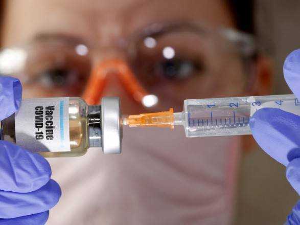 В США к Рождеству будут доступны первые две вакцины от коронавируса
