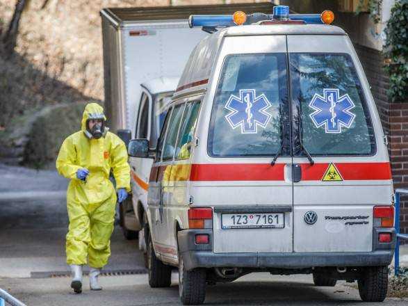 Чехия объявила чрезвычайное положение из-за COVID-19, 109 человек - инфицированы