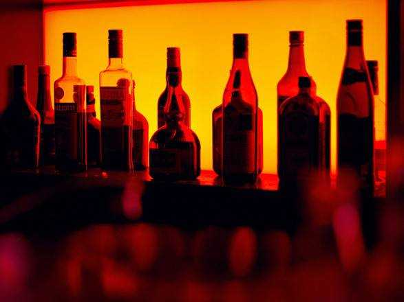 Сім цікавих фактів про алкоголь і пандемію COVID-19