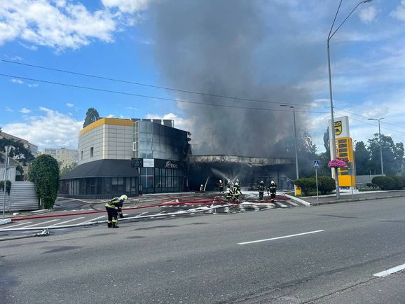 Пожар на АЗС в Киеве: есть трое пострадавших людей