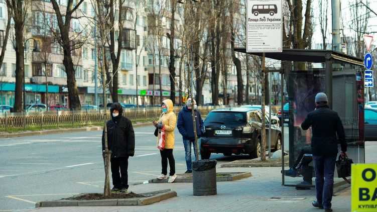 Карантин в Украине продлится как минимум два месяца
