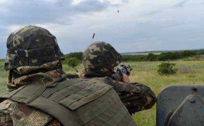 В течение суток террористы 16 раз обстреляли позиции сил АТО, 5 военных ранены - СНБО