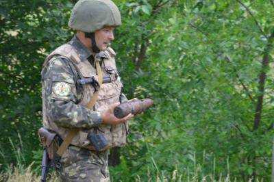 В Славянске саперы изъяли почти 5 тыс. взрывоопасных предметов - СНБО