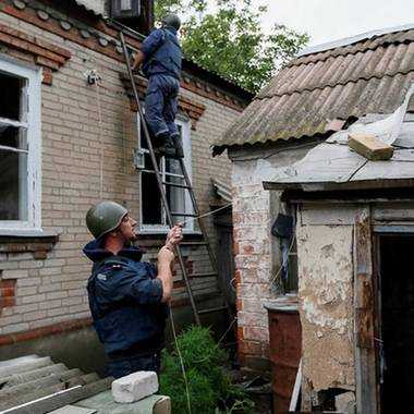 В Славянске за три недели пиротехники ГСЧС извлекли свыше 5,4 тыс. взрывоопасных предметов