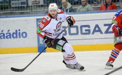 Нападающий сборной Украины по хоккею Александр Торяник  сыграет за хабаровский ”Амур”
