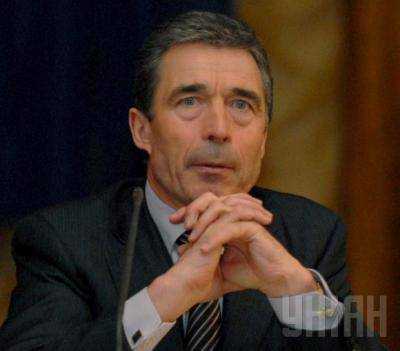 Генсек НАТО заявил, что Украина нуждается в комплексных реформах, в частности в военной сфере