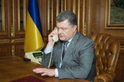 За возможность проведения 26 августа в Минске встречи высокого уровня Украина – ЕС – ”Евразийская тройка” Порошенко поблагодарил Лукашенко