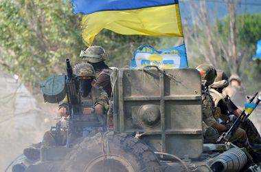 Украинские военнослужащие ведут бои с террористами в Иловайске, Ясиноватой, Донецке, Луганске и возле Савур-Могилы - СНБО
