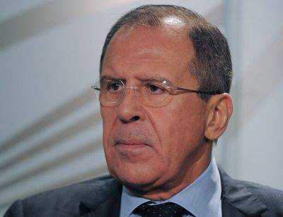 МИД РФ заявляет, что сегодня при участии Красного Креста начнется распределение российской «гуманитарной помощи» на востоке Украины