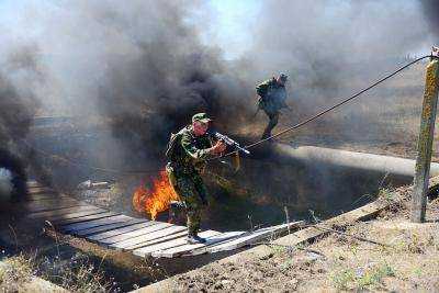За минувшие сутки в зоне АТО погибли 13 украинских военных, 36 получили ранения - СНБО