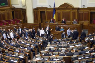 Верховна Рада Украины может запретить фейерверки и массовые гуляния на период проведения АТО