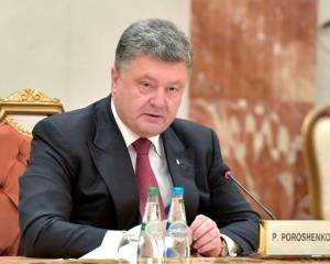 Украинские войска будут оставаться на своих позициях - Порошенко