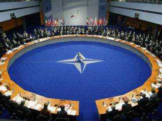 В НАТО не подтверждают слова Путина о планах разместить свои базы в Севастополе, чем он аргументировал оккупацию Крыма