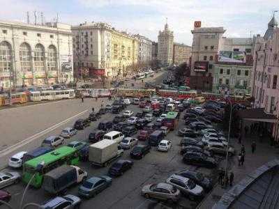 В Харькове неизвестные вандалы свалили памятник Артему