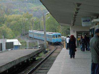 В столичном метрополитене утром возникли проблемы с перевозкой пассажиров «из-за неисправности подвижного состава» - пресс-служба