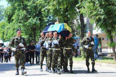 За время проведения АТО погибли 967 украинских военнослужащих и добровольцев - Порошенко