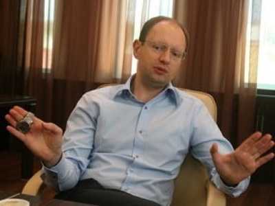 Премьер Украины готов сотрудничать с новым министром обороны