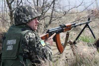 СНБО: Террористы обстреляли Луганский пограничный отряд, пострадавших нет