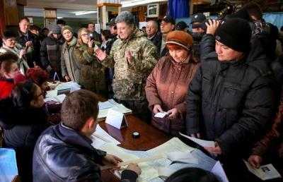 В Краматорске Порошенко ознакомился с организацией голосования на парламентских выборах