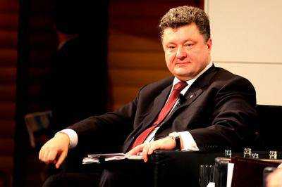 Петр Порошенко в телефонном разговоре  с новым Председателем Европейской Комиссии обсудил ситуацию в Украине и развитие отношений с ЕС