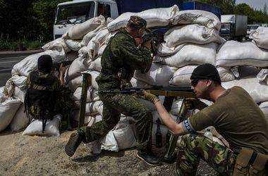 СМИ: В Луганск выдвинулась группа вооруженных боевиков