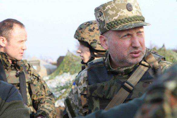 Турчинов проверил оборонительные рубежы в зоне АТО (ФОТО)