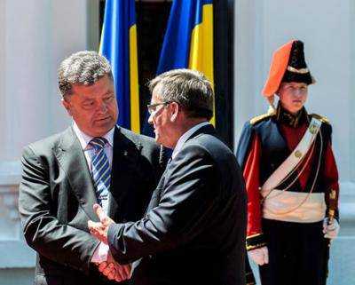 Президенты ”Вышеградской четверки” предложили главе Украины помощь с реформами - СМИ