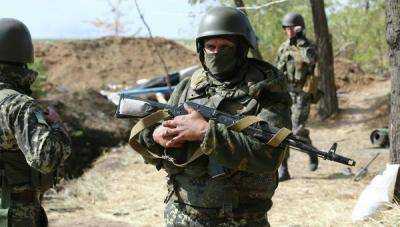 США рассмотрит возможность помощи Украине оружием - Госдеп