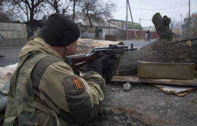 В районе Донецкого аэропорта боевики обстреляли гуманитарный конвой