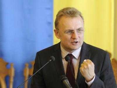 Партии "Народный фронт" и "Блок Петра Порошенко" выступили за назначение Андрея Садового первым вице-премьером
