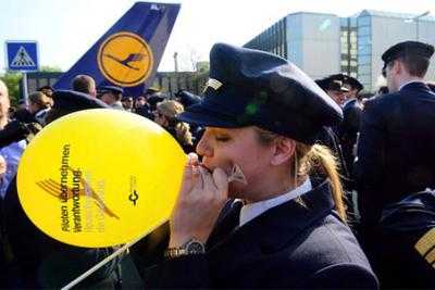 Из-за забастовки пилотов немецкая авиакомпания "Lufthansa" отменила 12 рейсов в Киев