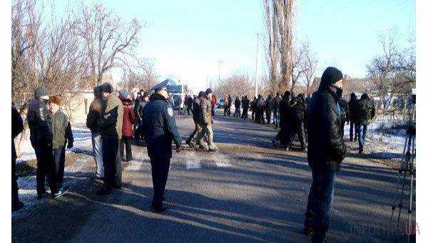 В Николаевской области жители сел перекрыли трассу «Днепропетровск - Николаев» (ФОТО)