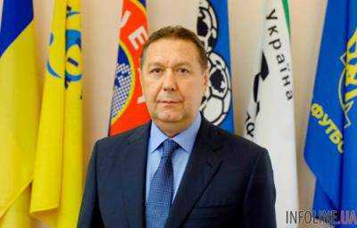 Президент ФФУ А.Коньков не согласился на требование митингующих подать в отставку