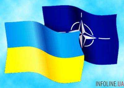 В НАТО уважают принятие ВР закона об отмене внеблокового статуса Украины