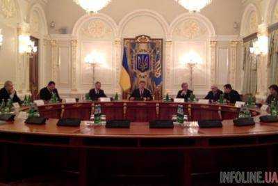 Созданное Антикоррупционное бюро должно "работать по-новому" - Порошенко