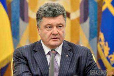 Порошенко: Боевики постоянно нарушают режим прекращения огня на Донбассе