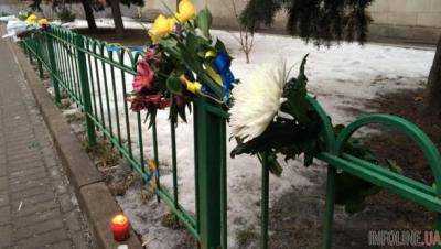 В Москве несколько десятков человек пришли к украинскому посольству