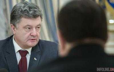 Порошенко наградит орденами "За мужество" танкистов и "киборгов"