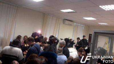 Активисты Майдана заблокировали адвокатов экс-беркутовцев в Печерском суде
