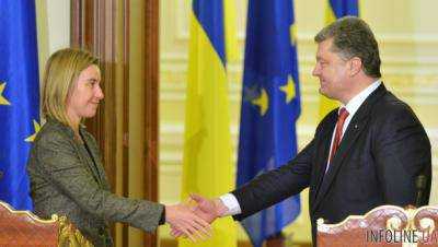 Порошенко и Могерини обсудили ситуацию на Донбассе