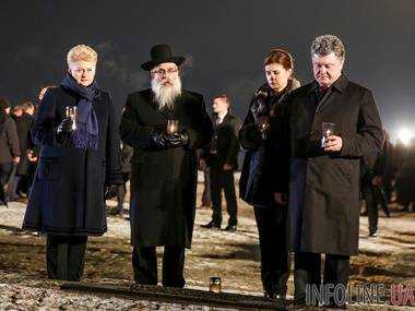 Порошенко: В музее "Освенцима" должна появиться постоянная экспозиция Украины