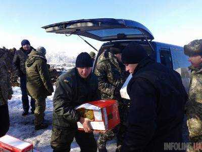 Геннадий Москаль отвез помощь для бойцов на 25-м блокпосту