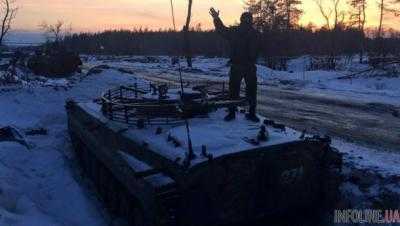 Террористы совершили попытку танкового штурма в районе Редкодуба - прес-центр АТО