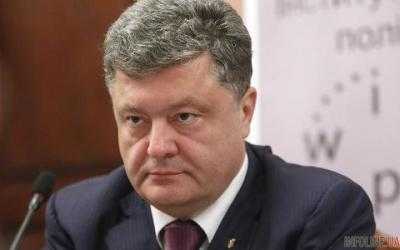 Порошенко уверен, что украинцы на референдуме поддержат унитарность
