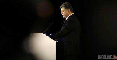Порошенко: В случае необходимости США даст Украине летальное оружие