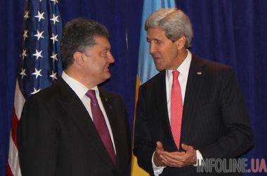 Президент Украины Петр Порошенко поблагодарил США за всеобъемлющую поддержку