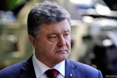 Порошенко заявил, что готов в любое время объявить о прекращении огня на Донбассе