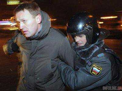 Российского оппозиционера Алексея Навального сотрудники полиции задержали в московском метро