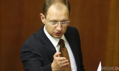 А.Яценюк заверил, что делается все для сохранения личного состава ВСУ в АТО