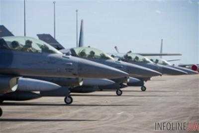 Истребитель F-16 ВВС Таиланда разбился в провинции Лопбури